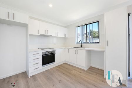 Brand New Modern Villa – Be the First to Move In! - Photo 3