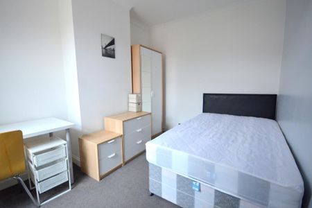 4 bedroom house to rent - Photo 2