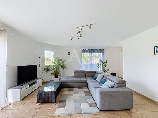 Location Maison 4 pièces 120m² AVRILLE 49240 - Photo 1
