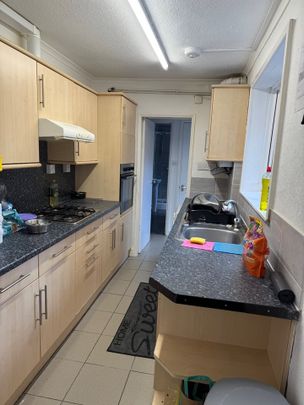 Room in a Shared House, Milner Road, B29 - Photo 1