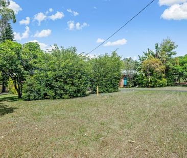 Peaceful Family Living in the Heart of Glass House Mountains - Photo 6