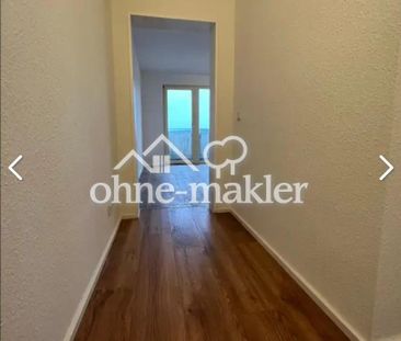 Gemütliche 2-Zimmer-Wohnung mit Balkon und Blick auf die Frankfurte... - Foto 1