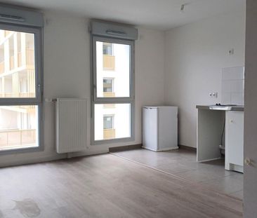 location Appartement T1 DE 27.87m² À REIMS - Photo 1