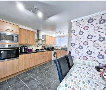 Bracklesham Close, Farnborough, GU14 - Photo 6
