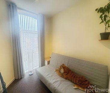 2 bedroom townhouse to rent - Photo 3