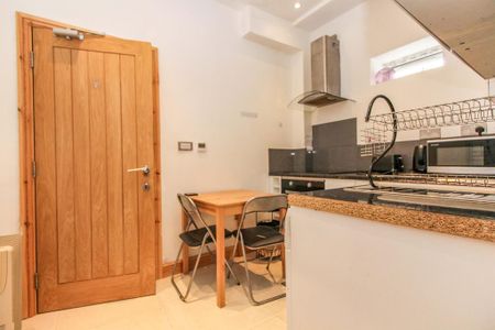 Studio to rent - Photo 4