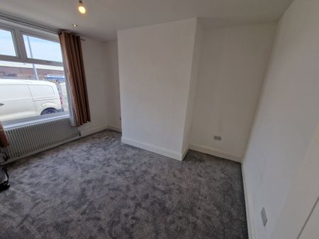 Eton Hill Road, Radcliffe - Photo 4