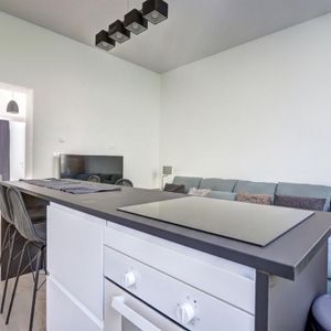Triplex te huur in Elsene voor € 2.050 met 3 slaapkamers - Foto 2
