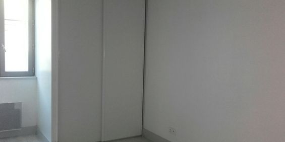 Location Appartement 2 pièces 40m² ROUILLE 86480 - Photo 3