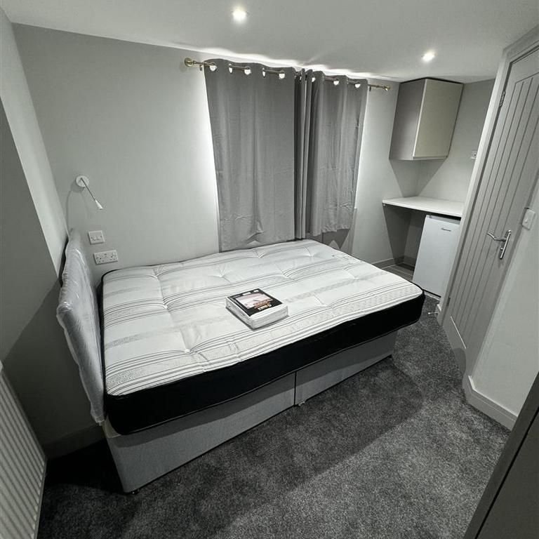 6 bedroom house share to rent - Photo 1