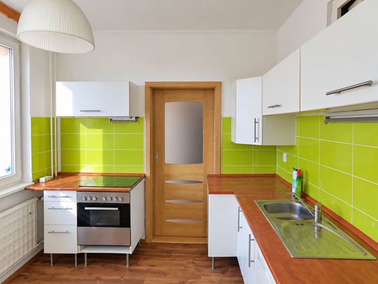 Na prenájom 2,5-izbový byt – Svätojánska ulica, Komárno - Photo 1