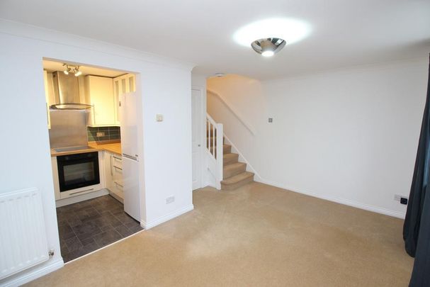 1 bedroom semi-detached house to rent - Photo 1
