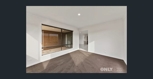 Modern Family Home!! - Photo 1