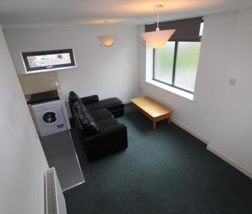 3 bedroom apartment to rent - Photo 5