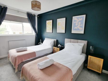 3 bedroom semi-detached house to rent - Photo 4