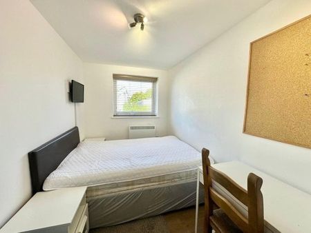 Winnall Close, Winchester - Photo 2