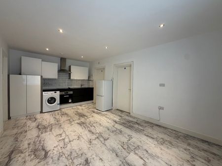 Church Road, Ashford, Surrey,TW15 - Photo 2