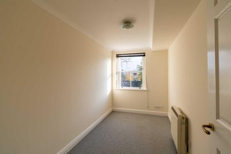 3 bedroom apartment to rent - Photo 5