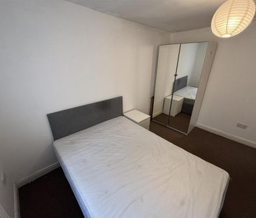 6 bedroom house to rent - Photo 3