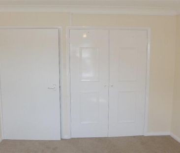 1 bedroom retirement property to rent - Photo 6