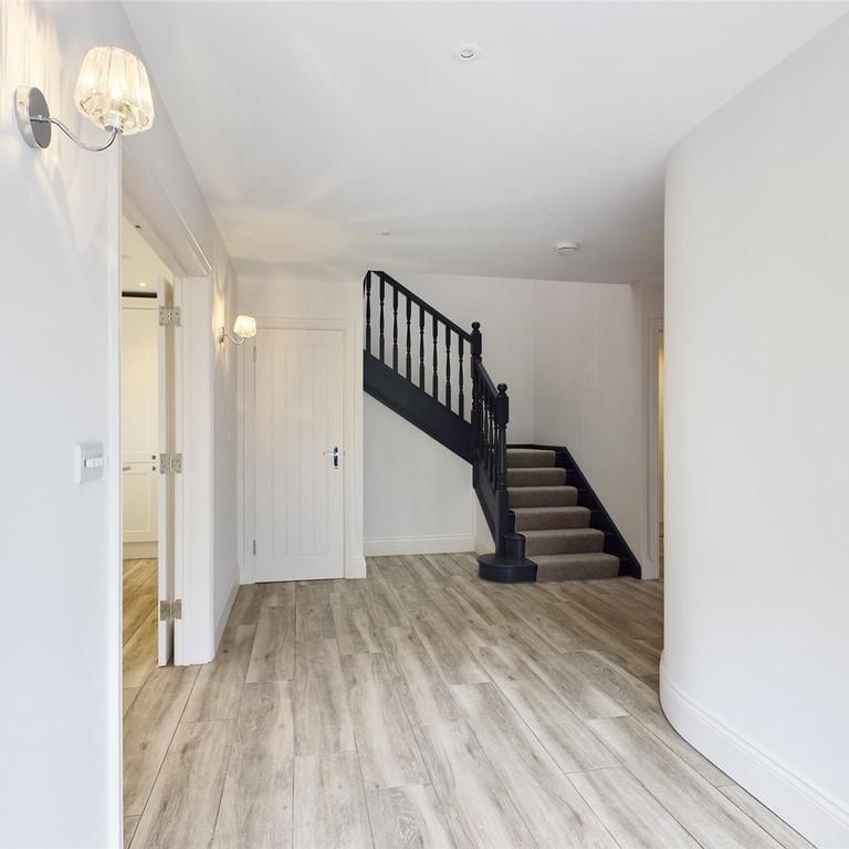 3 bedroom barn conversion to rent - Photo 1