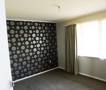 Tidy Four Bedroom - Milson - Photo 5