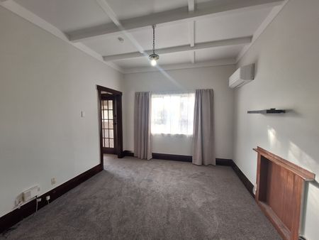 Lovely family home - Photo 2