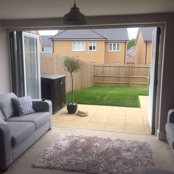 2 bedroom house to rent - Photo 1