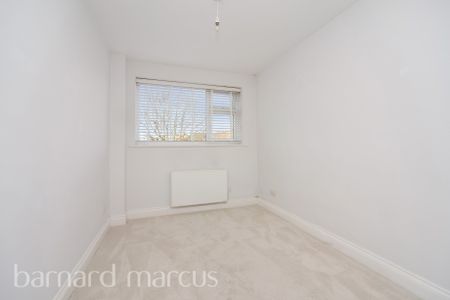 Lovelace Road, Surbiton - Photo 2