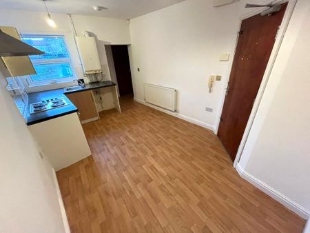 1 bedroom flat to rent - Photo 3