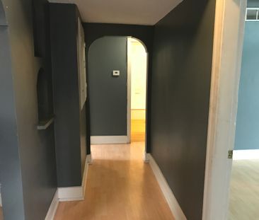 WHOLE HOUSE, 2 BDRMS, UNDEVELOPED BSMT IN STAMPEDE PARK! - Photo 4