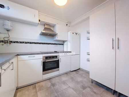 Location Appartement 4 pièces 84m² STRASBOURG 67100 - Photo 3