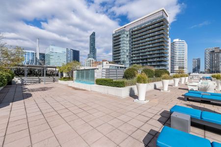 For Lease - 111 Elizabeth Street Unit# 915, Toronto, Ontario - Photo 5