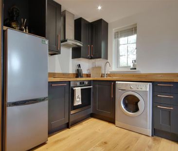 1 bedroom property to rent - Photo 4