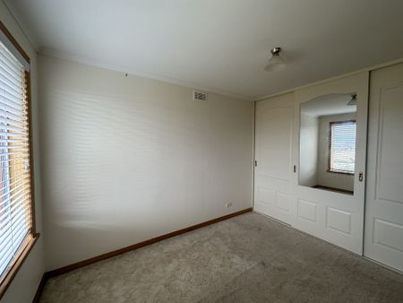 Perfect for the family, Live Here! - Photo 4