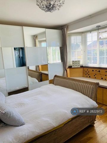 1 bedroom in a house share to rent - Photo 5