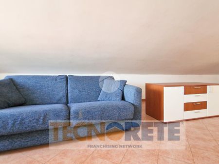 Mansarda in affitto - Photo 4