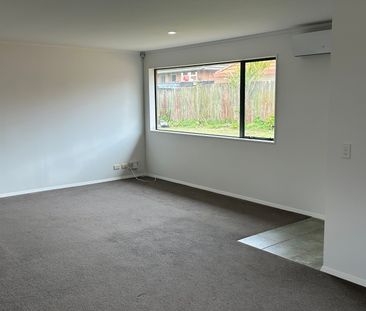 Newly renovated and Spacious Family Home - Photo 2