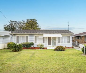 8 Canton Parade, Noraville NSW 2263 - House For Rent | Domain - Photo 1