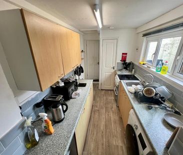 1 bedroom in a house share to rent - Photo 6