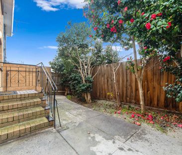 Your own place - close to town! - Photo 2