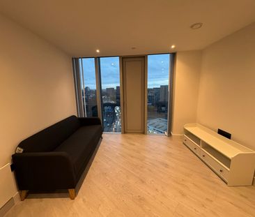 1 Bed Flat, Trinity Way, M3 - Photo 2
