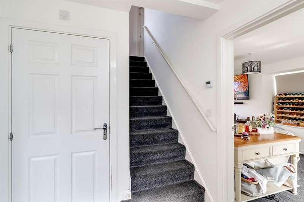 Bishops Cleeve, GL52 - Photo 1