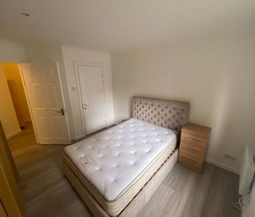 2 Bed Flat, Meridian Place, E14 - Photo 4