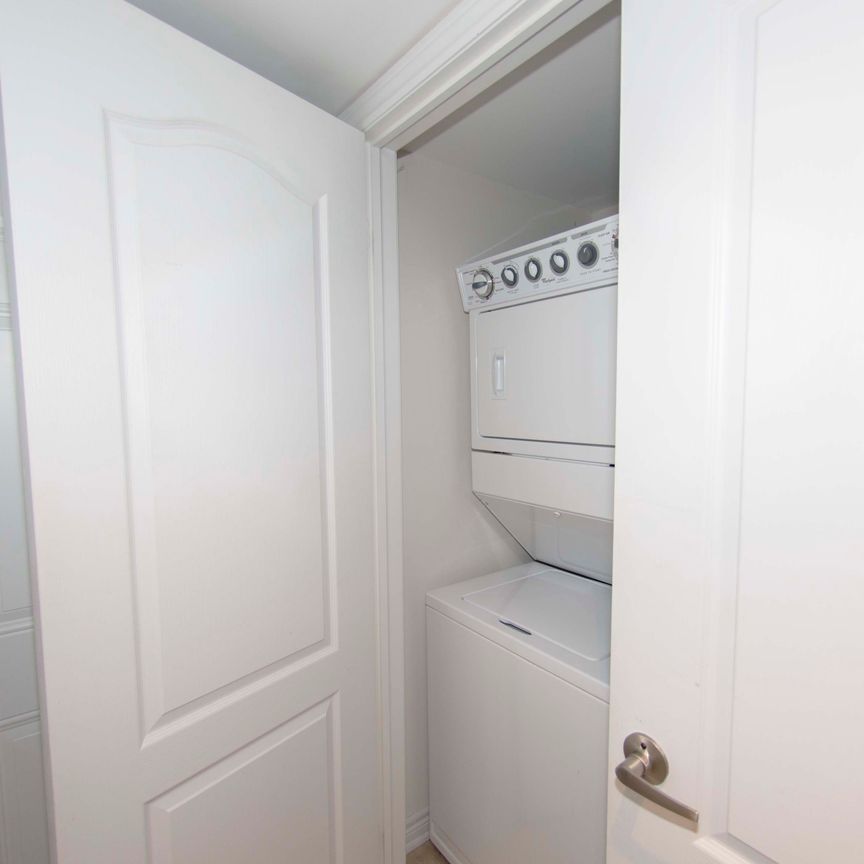 For Lease - 2435 Greenwich Drive Unit# 37, Oakville, Ontario - Photo 1