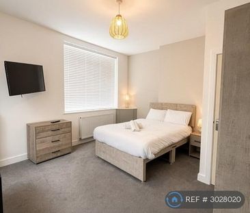 1 bedroom in a house share to rent - Photo 3