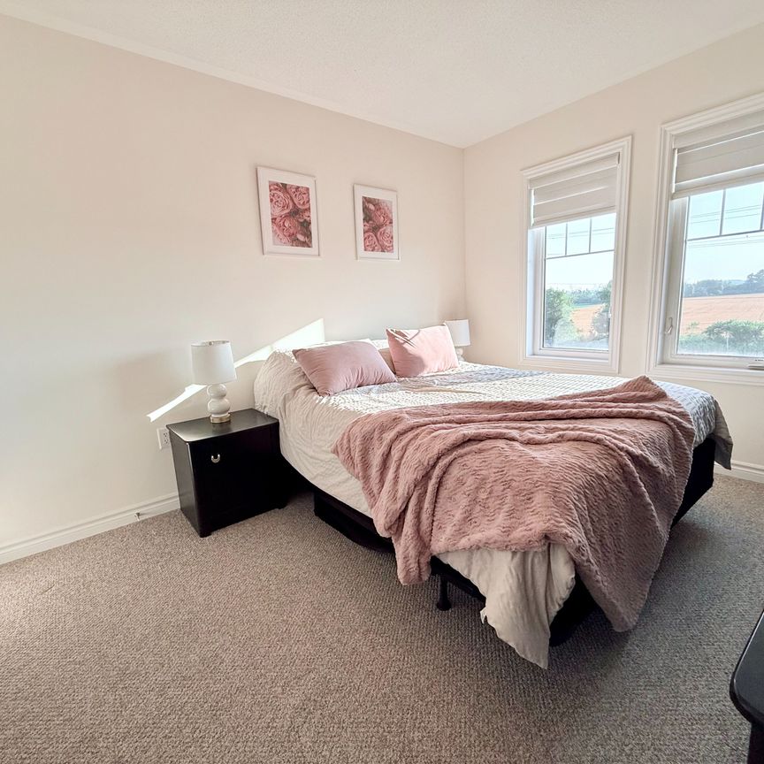 For Lease - 2229 Grainger Loop, Innisfil, Ontario - Photo 1