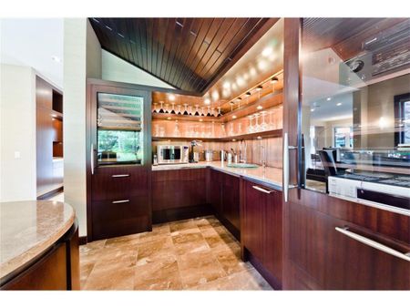 Sophisticated Bayview Estate Surrounded By Nature. - Photo 4