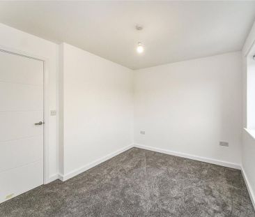 2 bedroom semi-detached house to rent - Photo 2