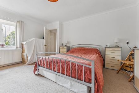 138 Wycombe Road, Prestwood - Photo 4